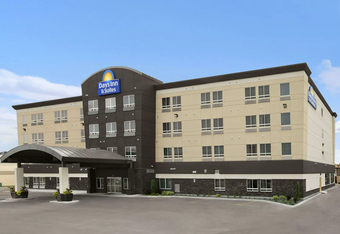 Days Inn & Suites by Wyndham Winnipeg Airport Manitoba hotel hero