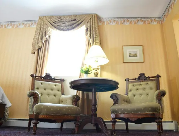 The Inn at Saratoga hotel detail image 4