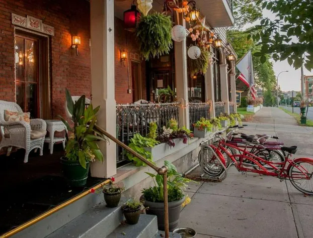 The Inn at Saratoga hotel detail image 4