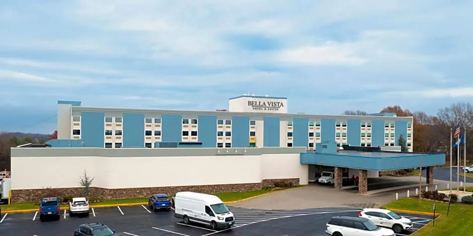 Bella Vista Hotel & Suites hotel hero