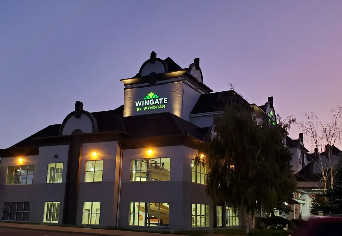 Wingate by Wyndham Lethbridge hotel hero