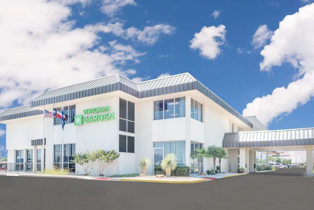 Wyndham Garden Midland hotel hero