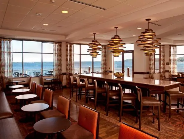 Hampton Inn Marquette/Waterfront hotel detail image 4