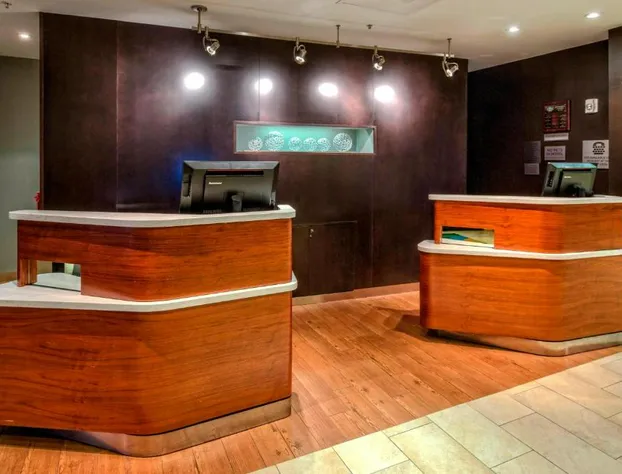 Courtyard by Marriott Alexandria hotel detail image 2