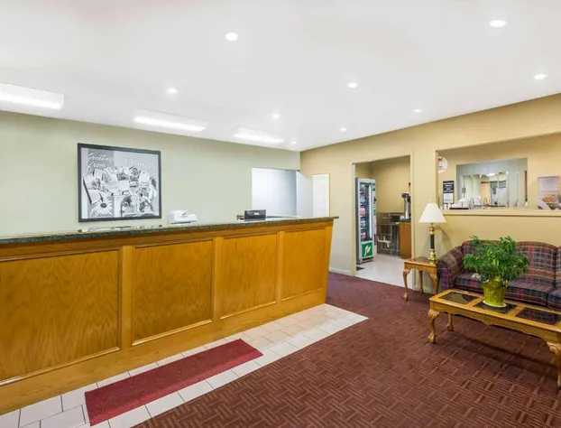 Super 8 by Wyndham Chanute hotel detail image 2