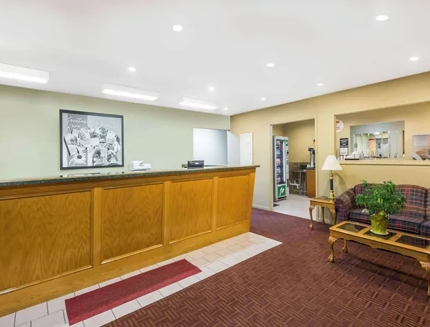 Super 8 by Wyndham Chanute hotel detail image 3
