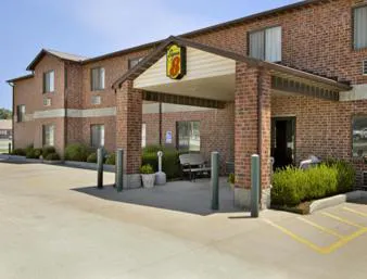 Super 8 by Wyndham Chanute hotel detail image 1