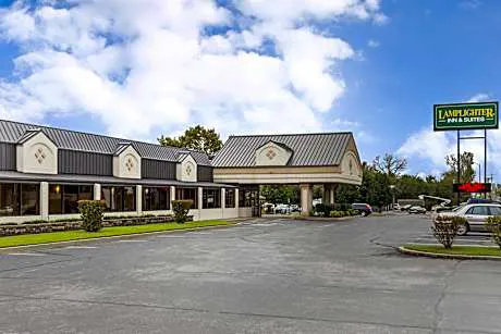 Lamplighter Inn and Suites hotel detail image 2