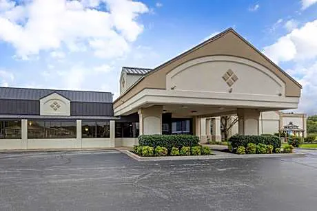 Lamplighter Inn and Suites hotel detail image 3