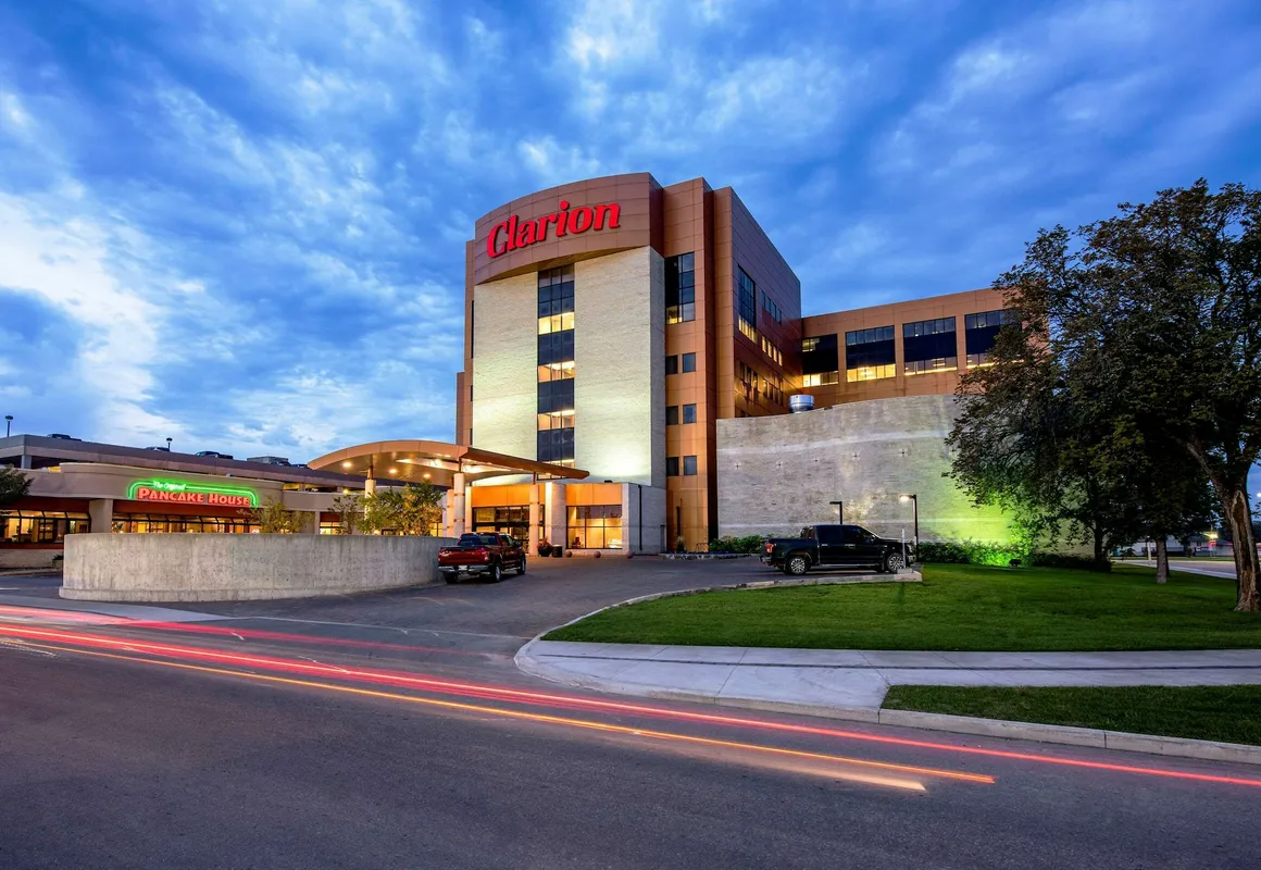 Clarion Hotel & Suites hotel hero