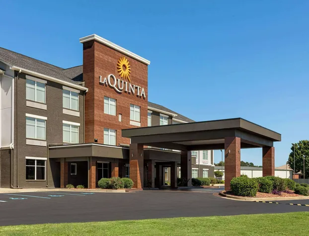 La Quinta Inn & Suites by Wyndham Oxford - Anniston hotel detail image 3