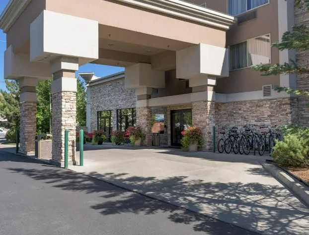 Wood River Inn & Suites hotel detail image 1