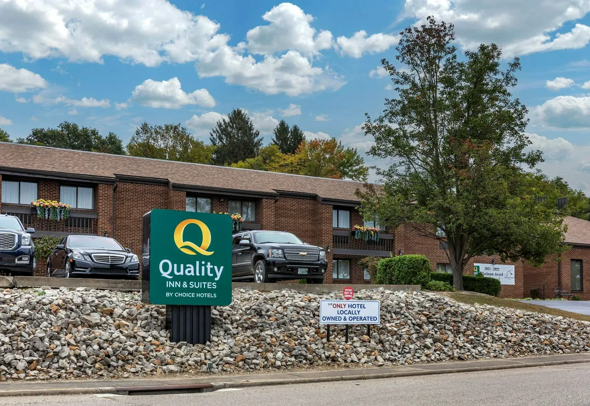 Quality Inn & Suites Zanesville City Center hotel hero