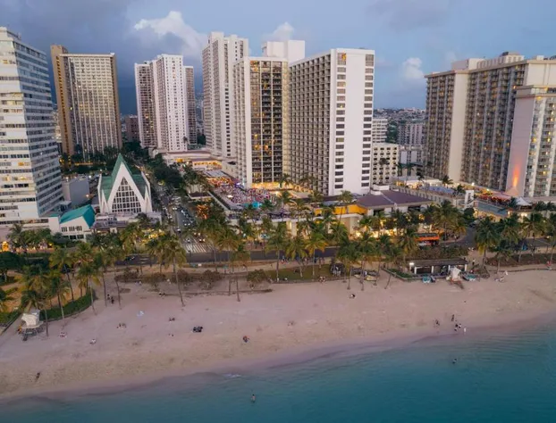 Waikiki Beach Marriott Resort & Spa hotel detail image 3