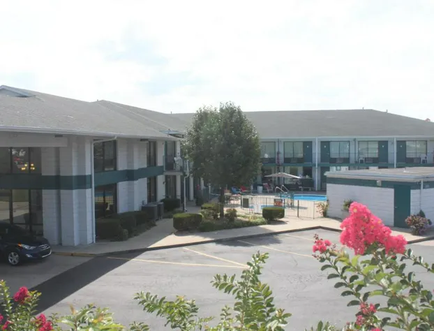 Ozark Valley Inn hotel detail image 3