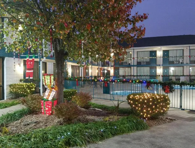 Ozark Valley Inn hotel detail image 4