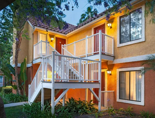 Clementine Hotel & Suites Anaheim hotel detail image 2