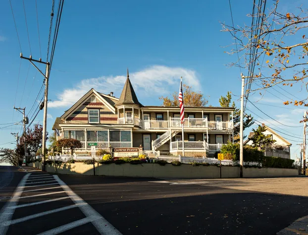 Crowne Pointe Historic Inn & Spa - Adults Only hotel detail image 3