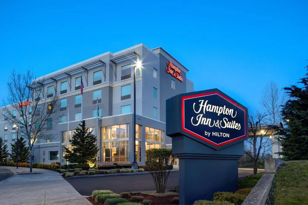 Hampton Inn & Suites Seattle/Federal Way hotel hero