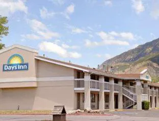 Royal Inn Provo hotel hero