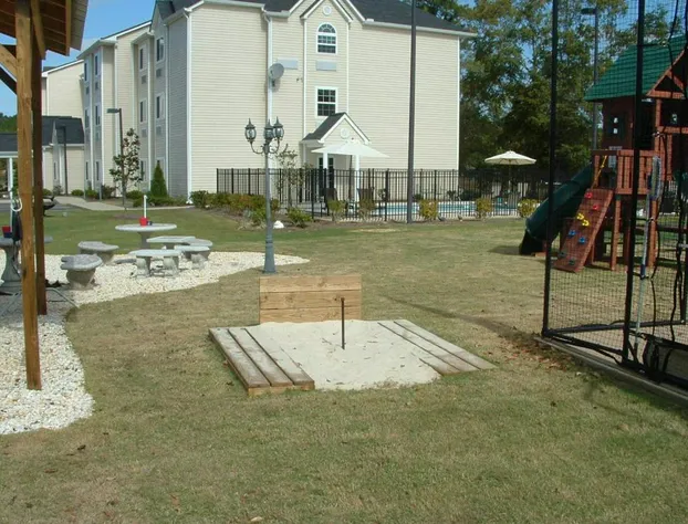 Microtel Inn & Suites by Wyndham Ozark hotel detail image 4