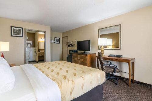 Quality Inn Shawnee I-40 hotel detail image 3