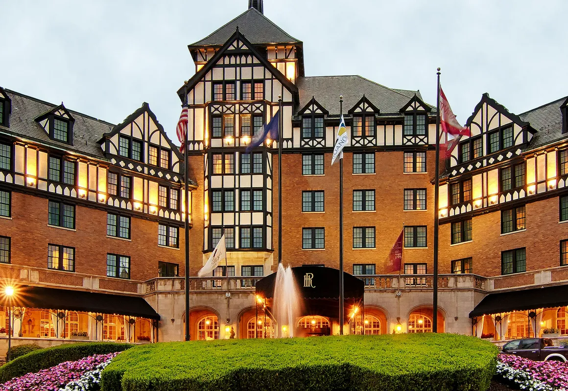 Hotel Roanoke & Conference Ctr, Curio Collection by Hilton hotel hero