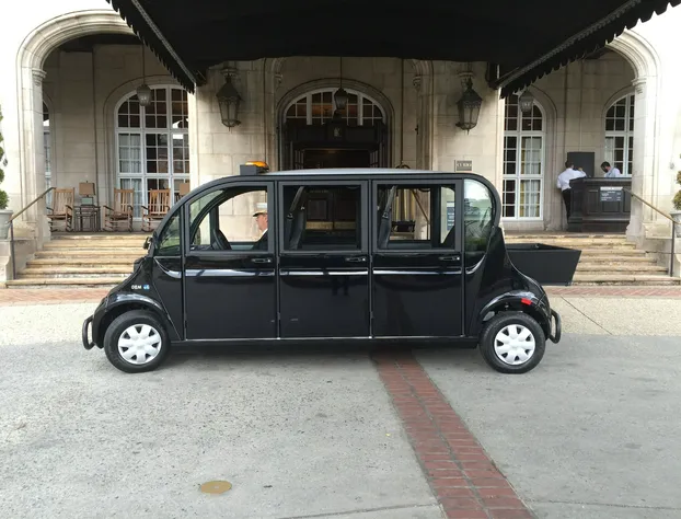 Hotel Roanoke & Conference Ctr, Curio Collection by Hilton hotel detail image 2