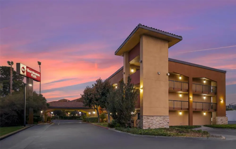 Best Western Plus Pleasanton Inn hotel hero