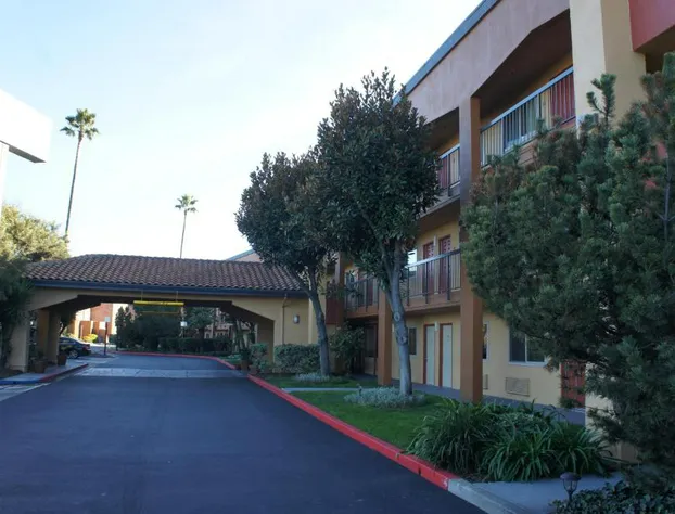 Best Western Plus Pleasanton Inn hotel detail image 2