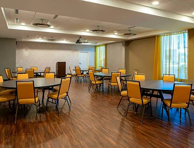 SpringHill Suites by Marriott Lake Charles hotel detail image 3