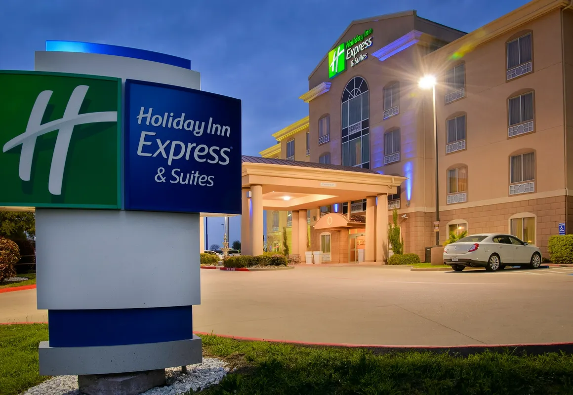Holiday Inn Express Hotel & Suites Terrell by IHG hotel hero