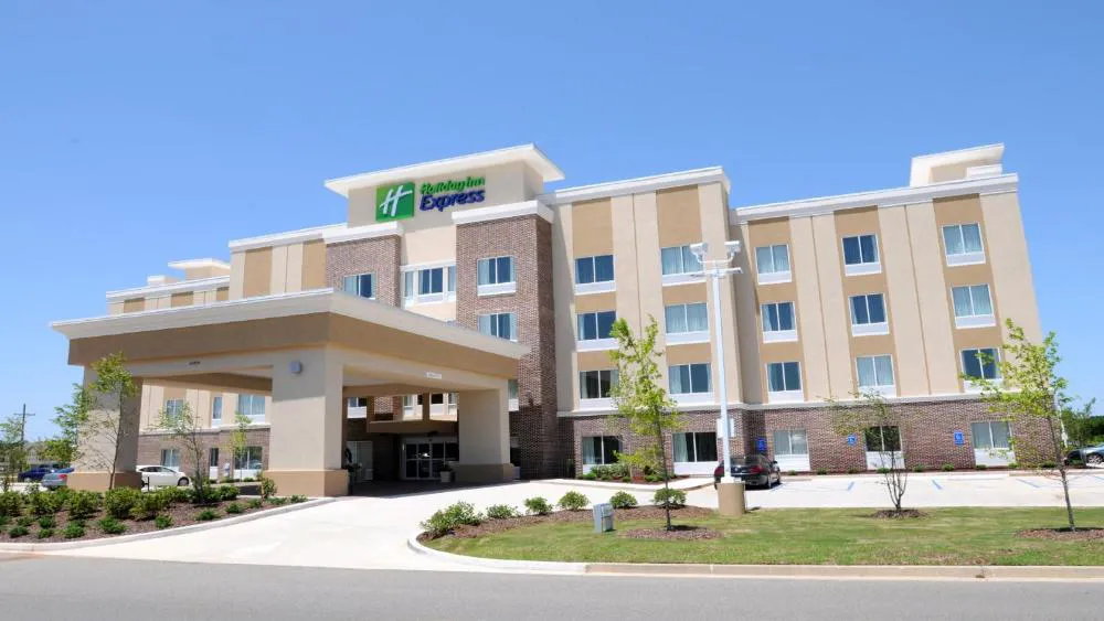 Holiday Inn Express Covington-Madisonville by IHG hotel hero