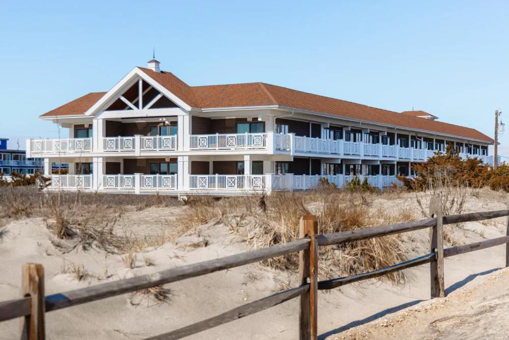 ICONA Avalon hotel hero