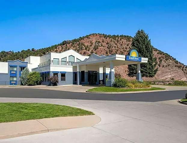 Days Inn by Wyndham Carbondale hotel detail image 1