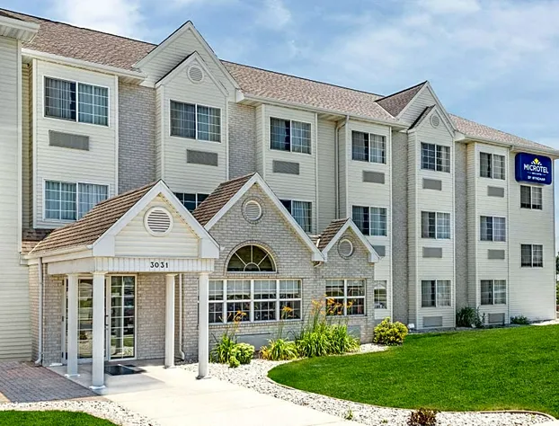 Microtel Inn & Suites By Wyndham Green Bay hotel detail image 2