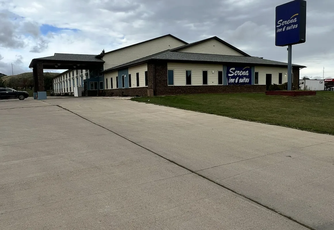 Serena Inn & Suites - Sundance hotel hero