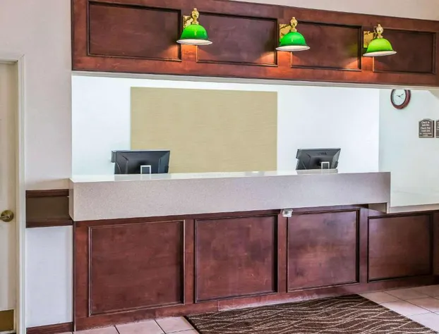 Quality Inn & Suites Dixon near I-88 hotel detail image 3