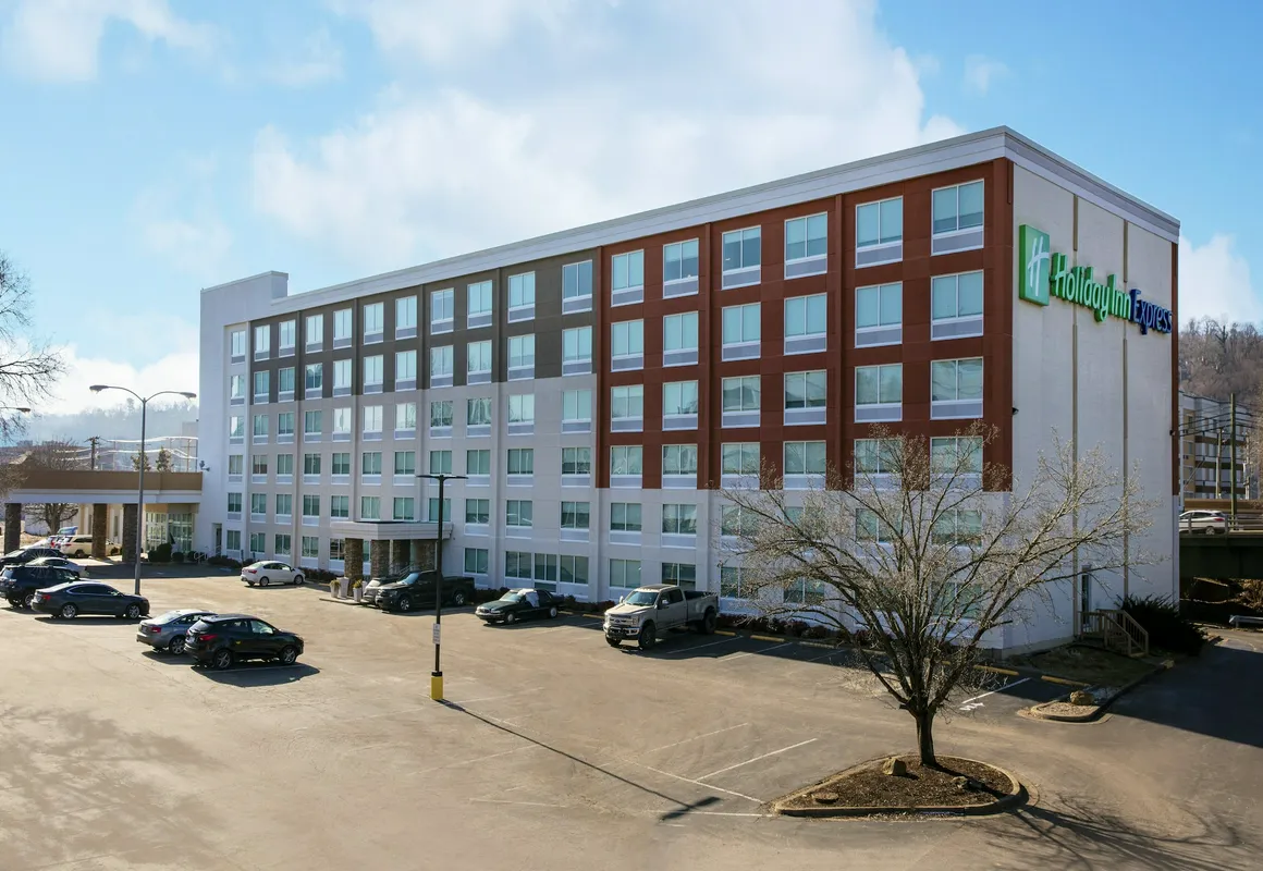 Holiday Inn Express Charleston-Civic Center by IHG hotel hero