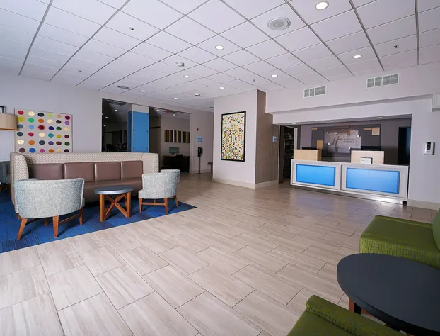 Holiday Inn Express Charleston-Civic Center by IHG hotel detail image 1