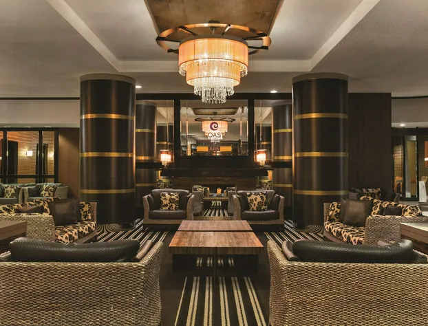 Coast Edmonton Plaza Hotel by APA hotel detail image 3