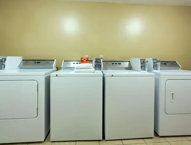 Ramada by Wyndham Lake Placid hotel detail image 4