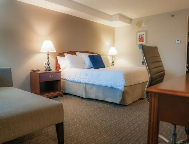 Ramada Plaza by Wyndham Hagerstown hotel detail image 4