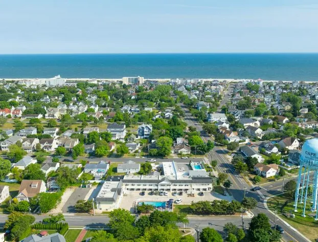 The Beach Club on Madison Avenue hotel detail image 1