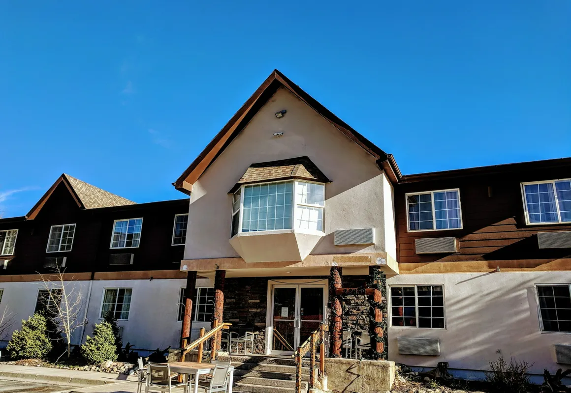 3 Peaks Lodge hotel hero