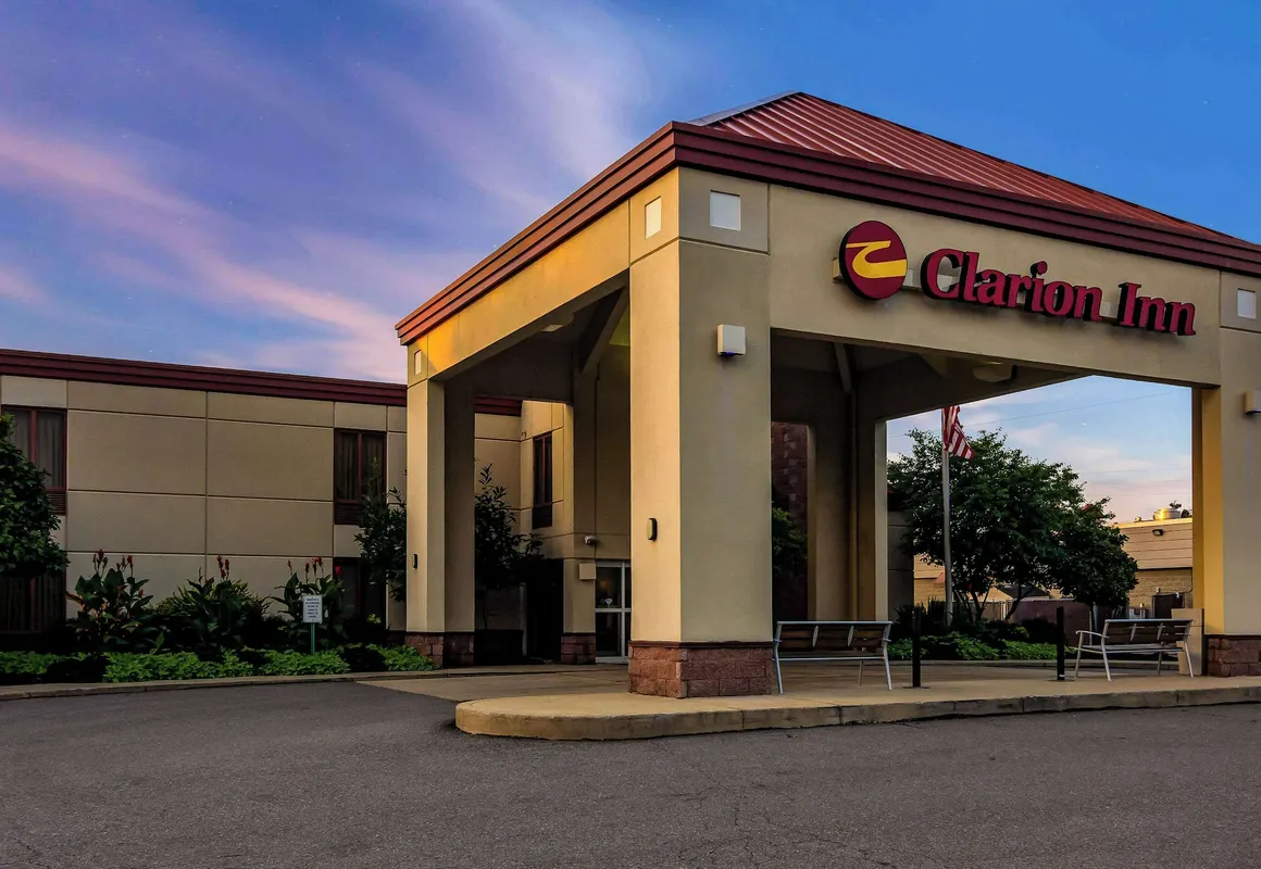 Clarion Inn Cranberry Township hotel hero