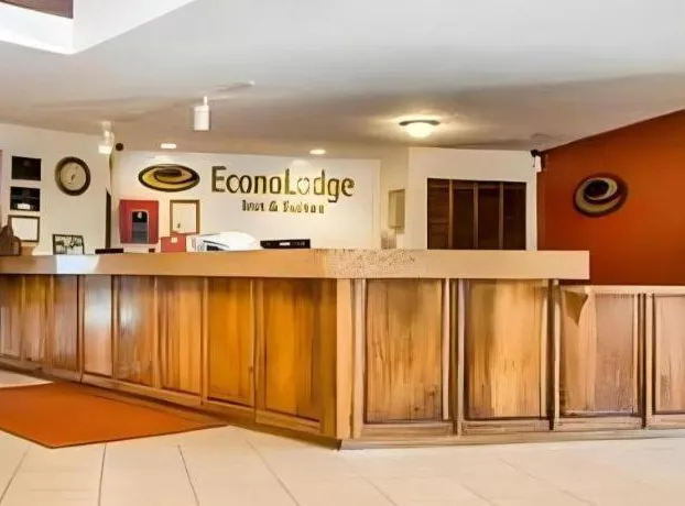Econo Lodge Inn & Suites Stevens Point hotel detail image 3