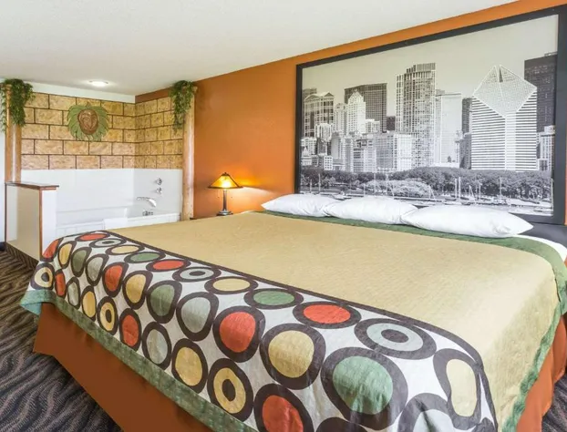 Super 8 by Wyndham Dixon hotel detail image 3