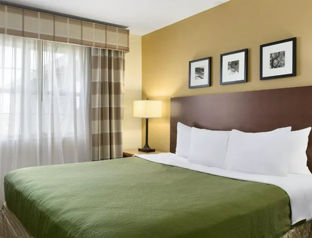 Country Inn & Suites Rochester South Mayo Clinic hotel detail image 4