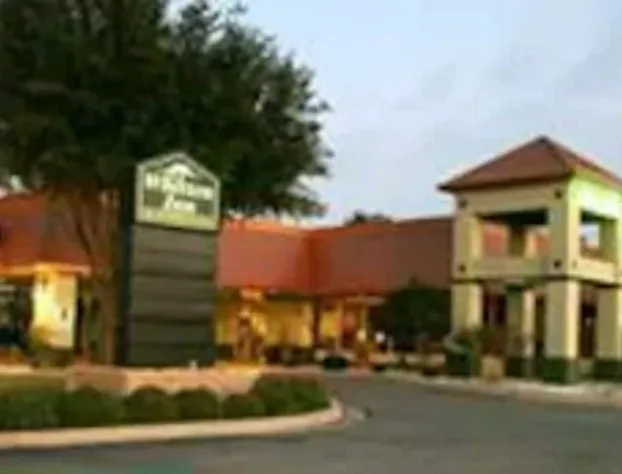 Whitten Inn University hotel detail image 1